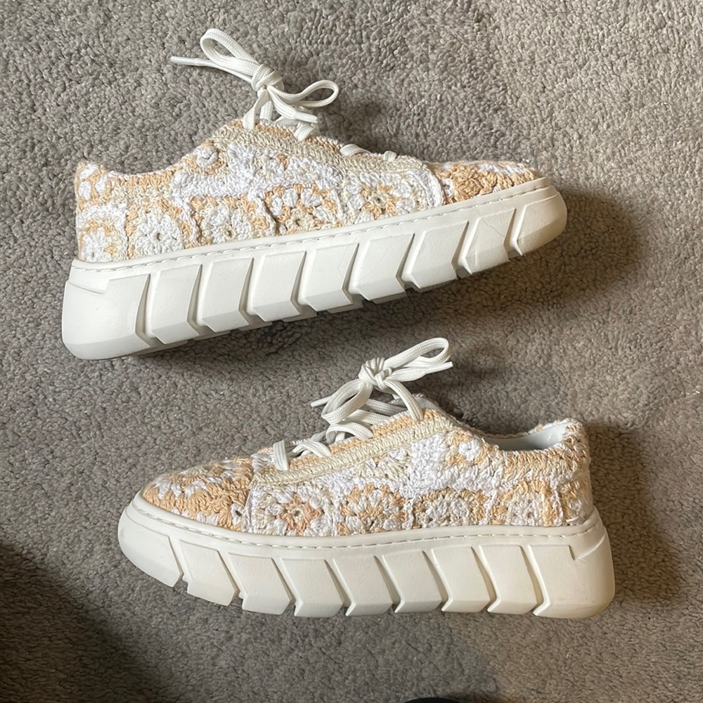 Free People Cream and White Crochet Low-Top Sneakers